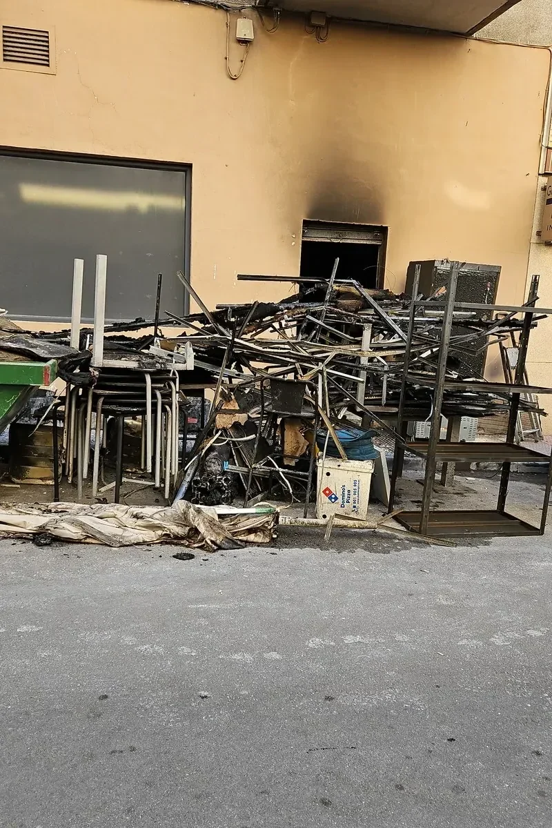 Daños reales tras un incendio en una vivienda antes de la limpieza profesional